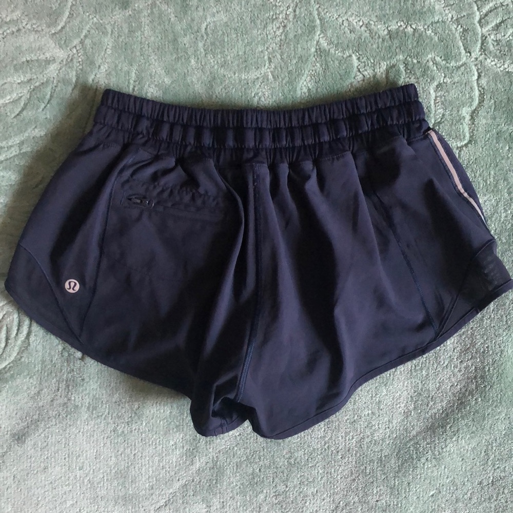 Lululemon hotty hot short 2.5